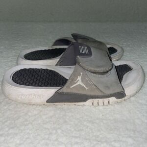 Nike Jordan AJ0022-004 Gray White Slide Slip On Shoes Sandals Size 4y